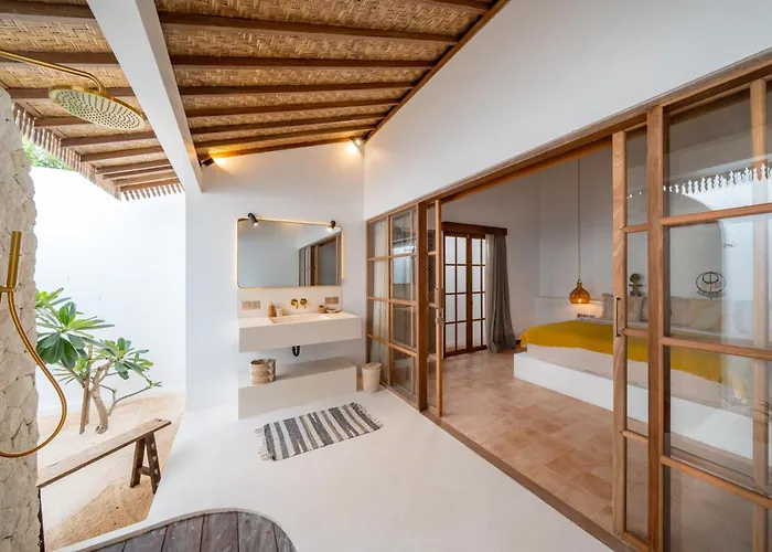 Villa Lagoona *